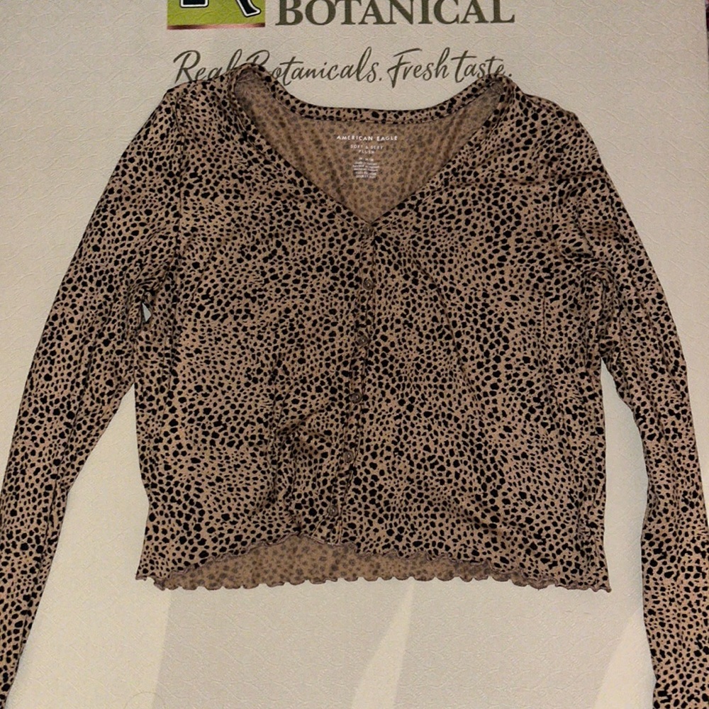 American eagle long sleeve animal print top size medium